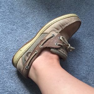 Original Tan Sperrys Size 6M fit size 7